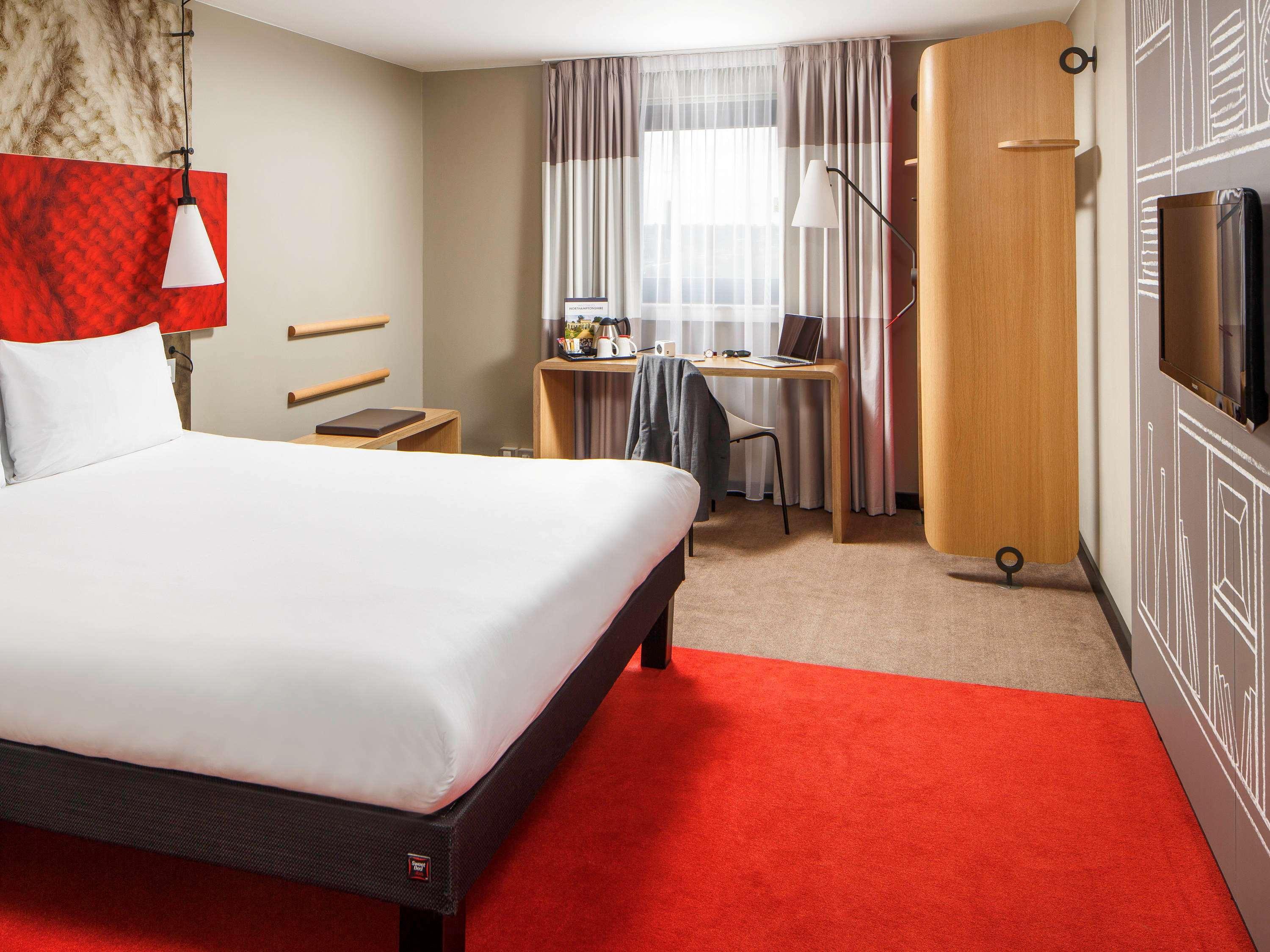 Ibis Hotel Northampton Centre Экстерьер фото