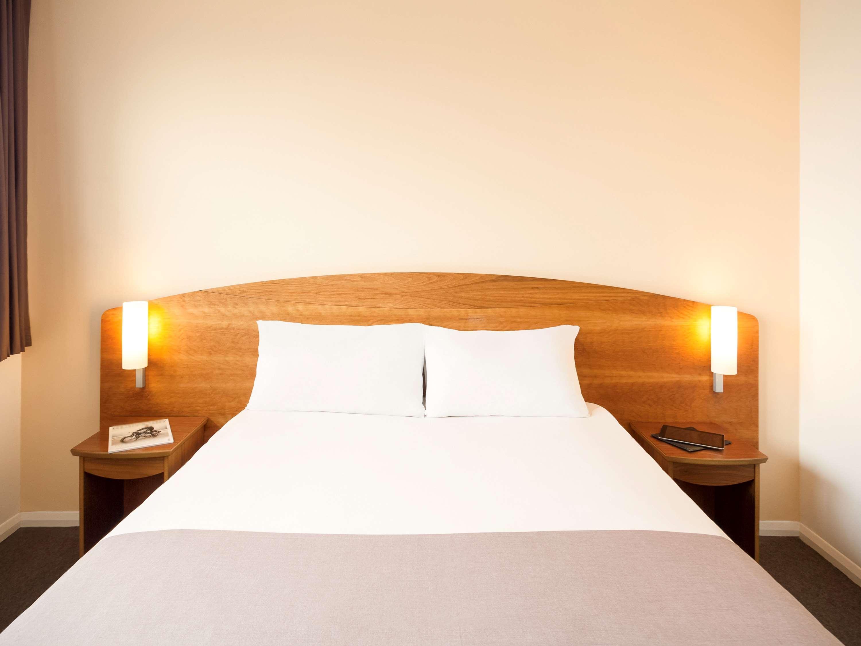 Ibis Hotel Northampton Centre Экстерьер фото