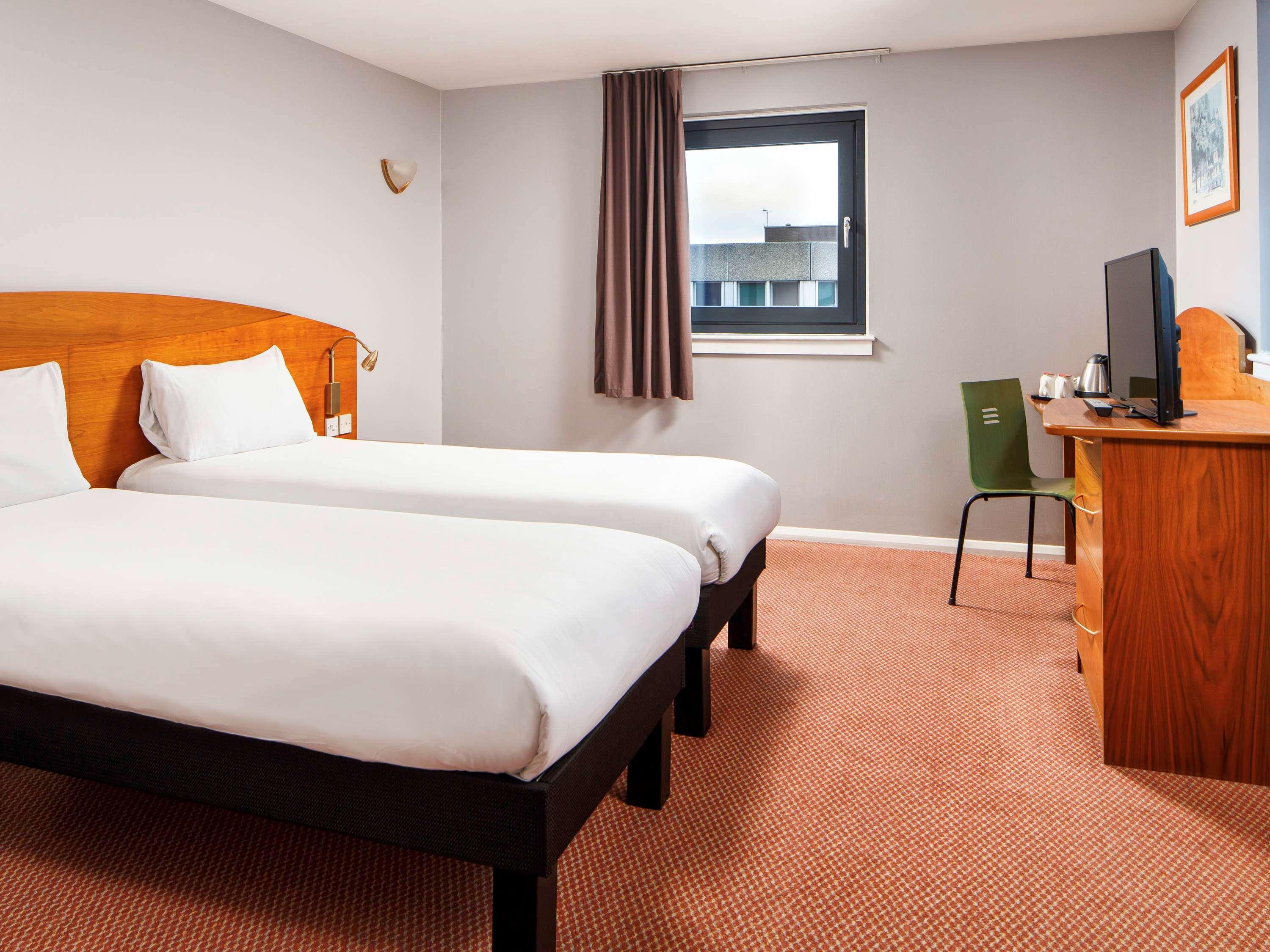 Ibis Hotel Northampton Centre Экстерьер фото