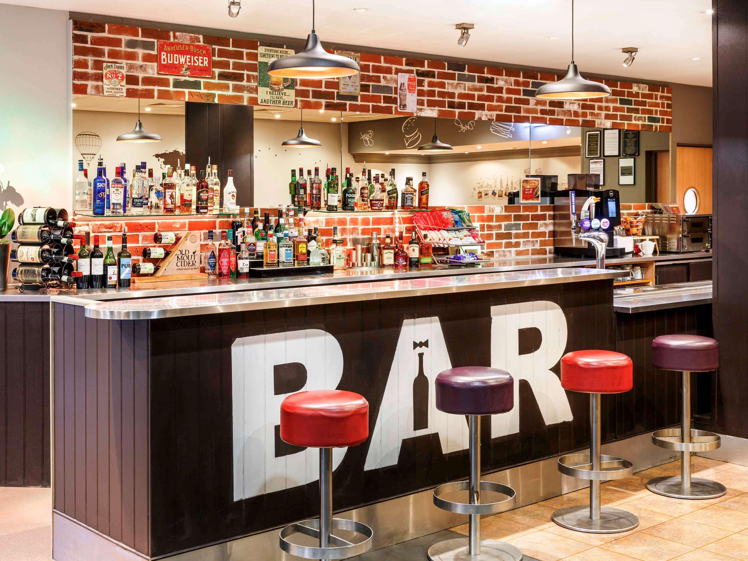 Ibis Hotel Northampton Centre Экстерьер фото