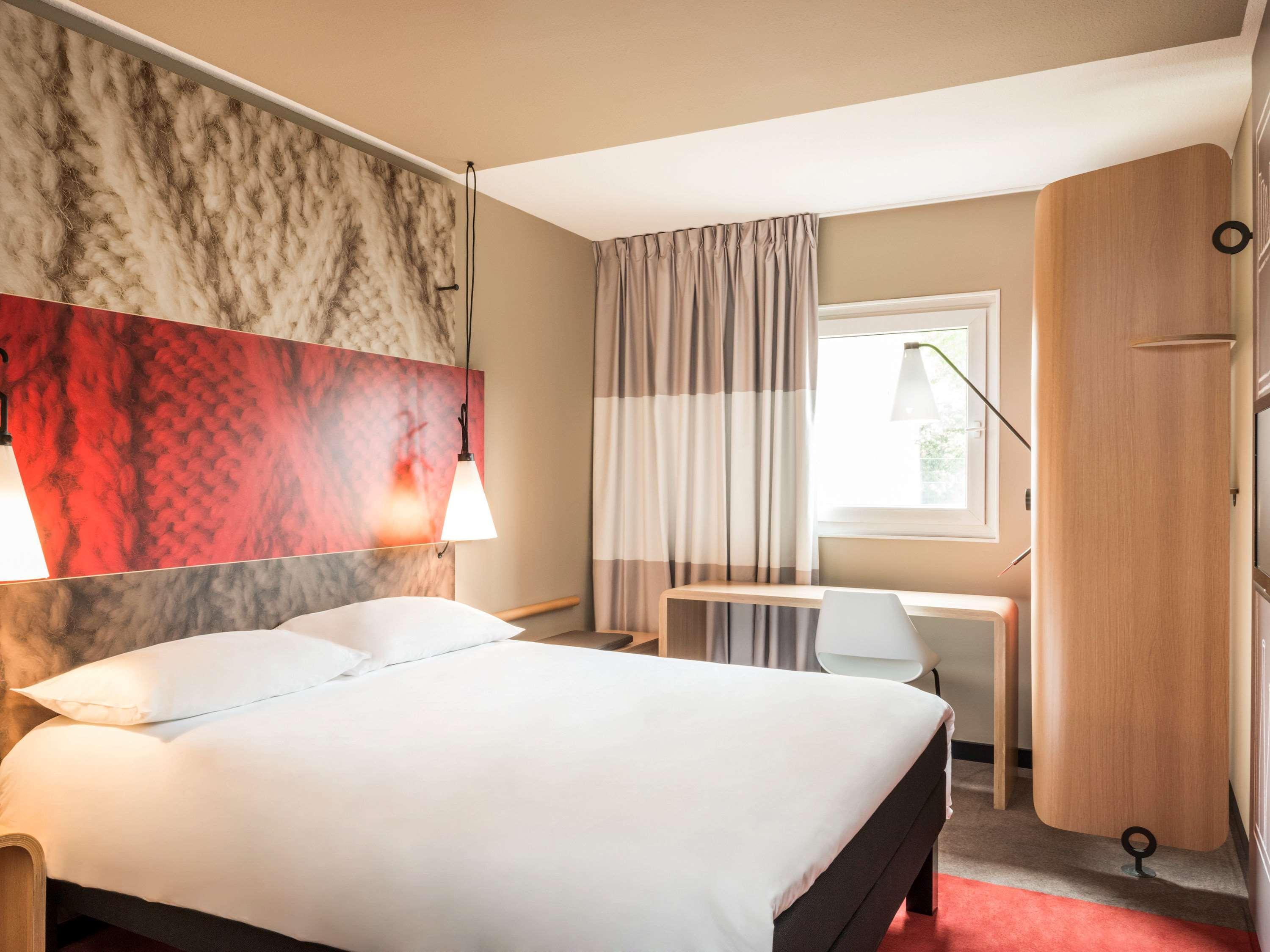 Ibis Hotel Northampton Centre Экстерьер фото
