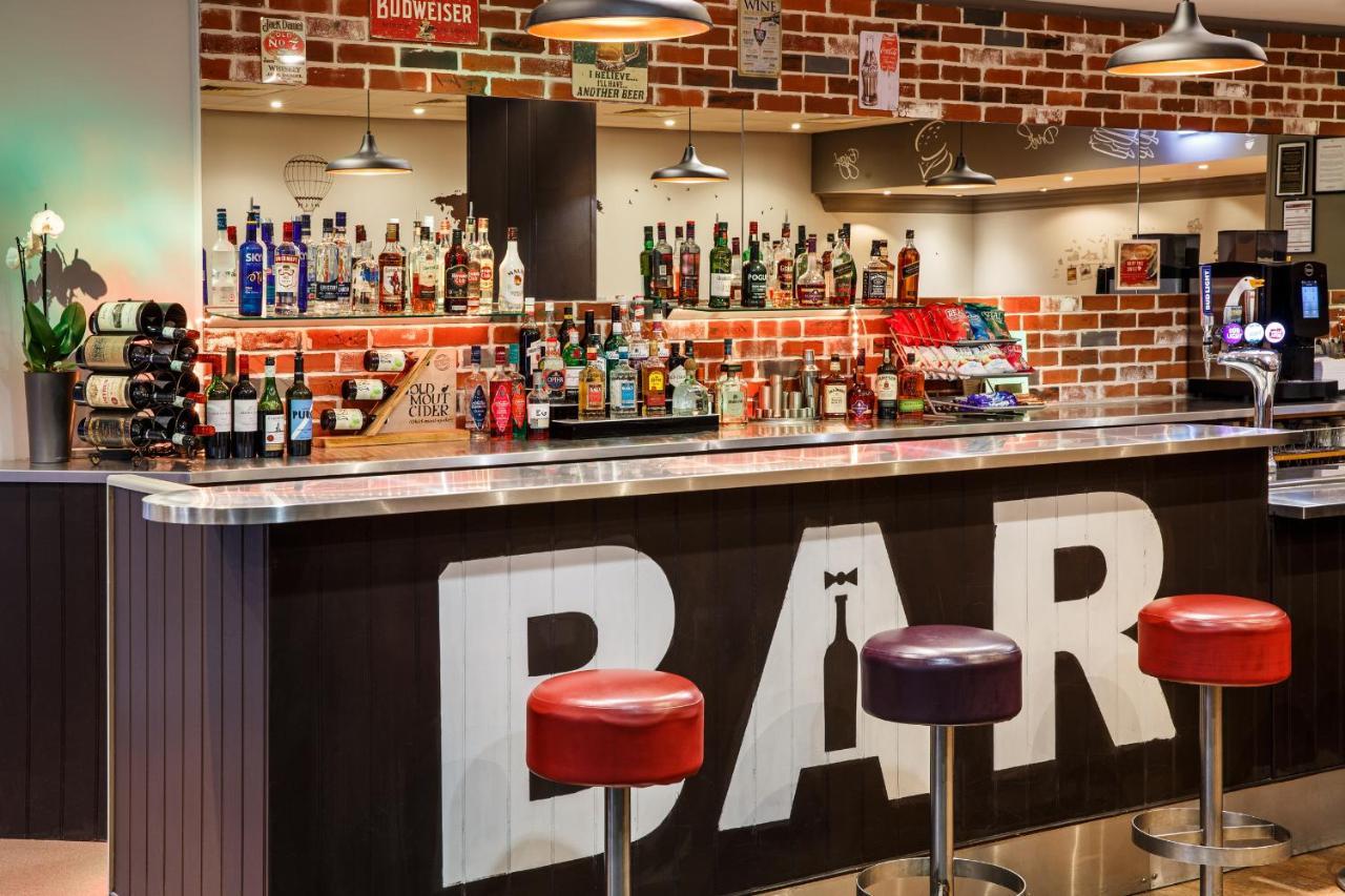 Ibis Hotel Northampton Centre Экстерьер фото